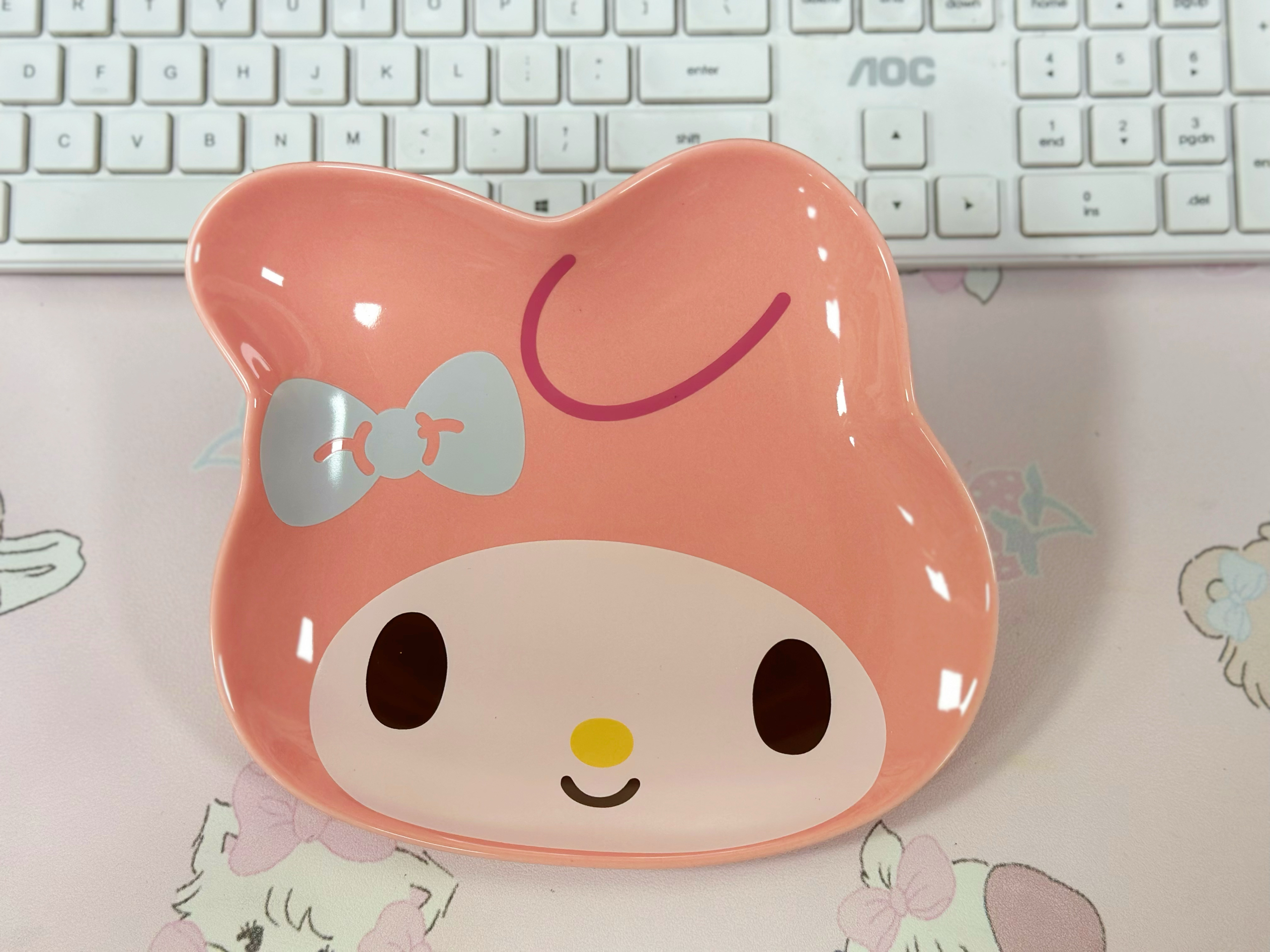 泰国三丽鸥帕恰狗可爱卡通陶瓷盘子家用菜碟甜品点心水果沙拉餐盘