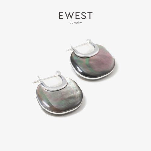 EWEST 2026新款爆款黑色贝母耳环女设计感耳钉方形耳饰高级银饰品
