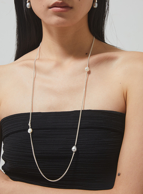 EWEST 2025新款设计感毛衣链珍珠项链女小众轻奢高级长款银锁骨链