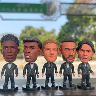 金球奖维尼修斯亚马尔杰拉德瓜帅内马尔C罗梅西西装公仔人偶模型