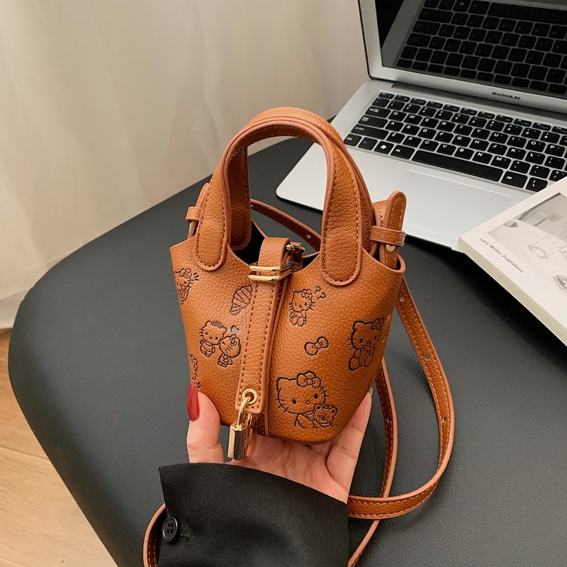2026新款儿童凯蒂猫印花水桶包潮流斜挎包女宝宝百搭时尚手提包潮