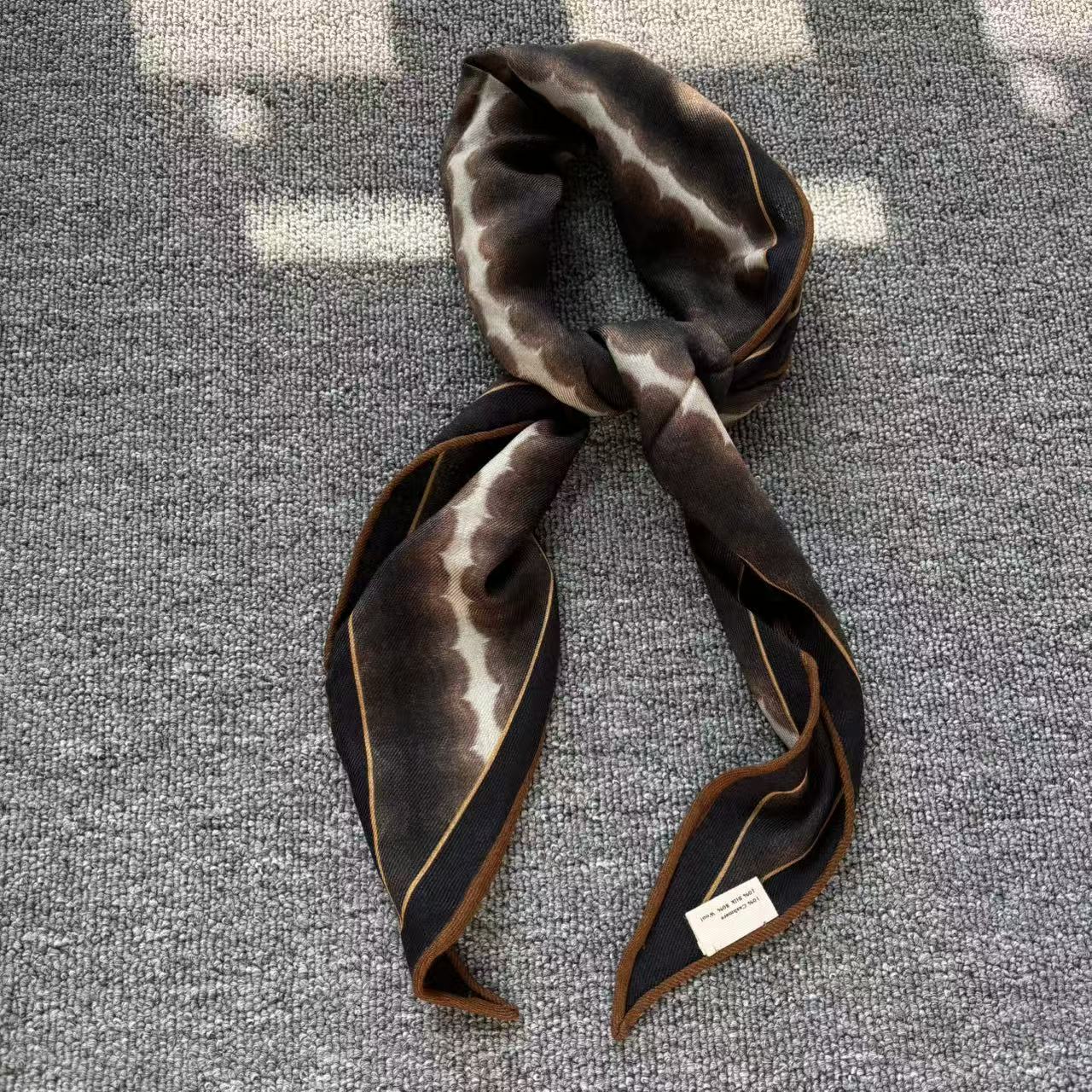 (大地色系)桑蚕丝毛绒装饰菱形领巾时尚高档围巾女春秋