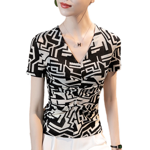 2026春季新款V领T恤女短袖修身格子气质夏装设计感上衣性感小衫