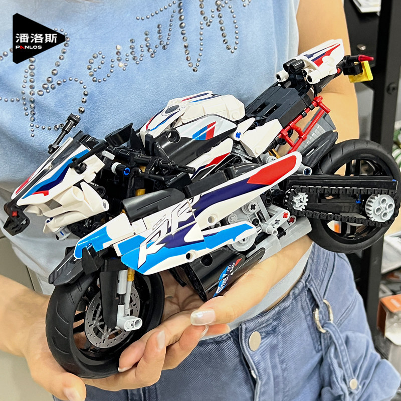 潘洛斯宝马摩托车M1000RR积木拼装模型高难度大型男孩玩具2025新 - 实物图