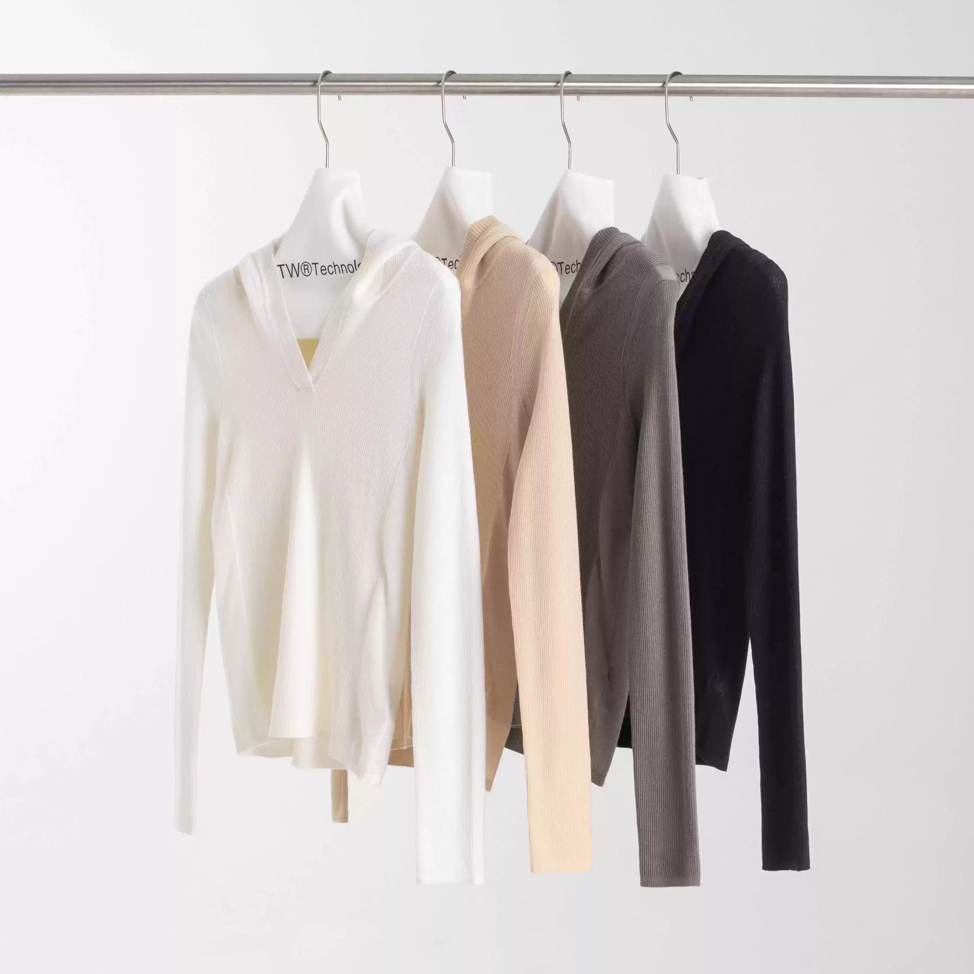 【小李专享】德国OTW纱 侧透坑条连帽V领正肩修身针织衫225016