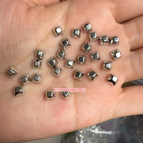 适合手工钉珠机5mm正方形无孔银色面包珠DIY散珠服装辅料饰品配件