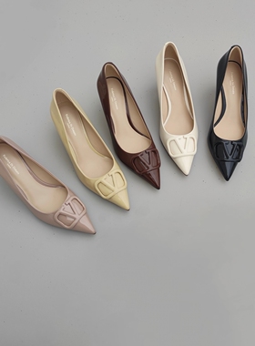 FEDERICA DI DONATO 2025新款V扣百搭高跟鞋尖头单鞋