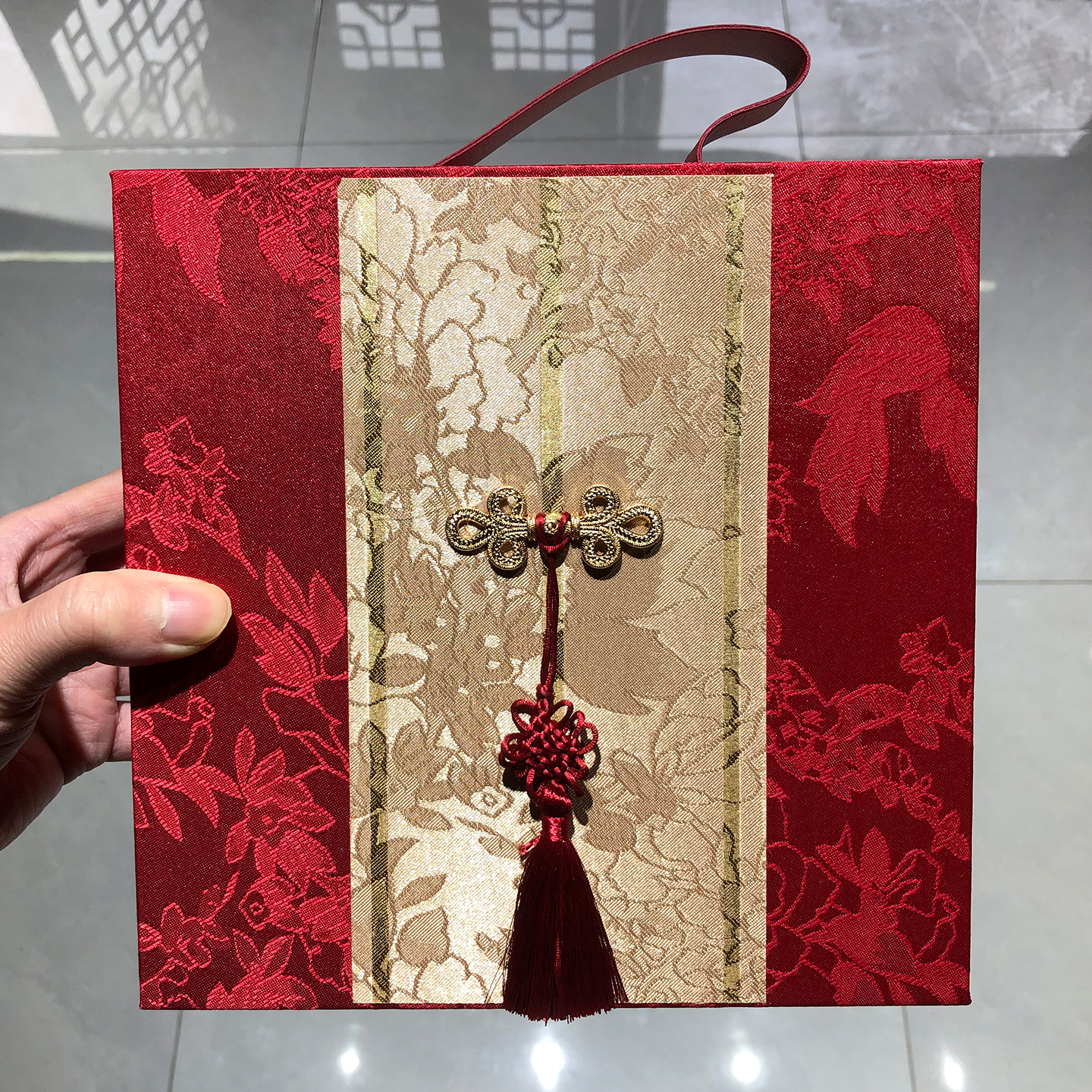 结婚回礼喜糖盒喜庆婚礼伴手礼盒高级感手提空盒 轻奢中式同心结