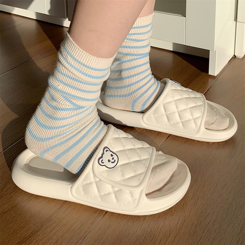 日系可爱小熊防滑软底凉拖鞋