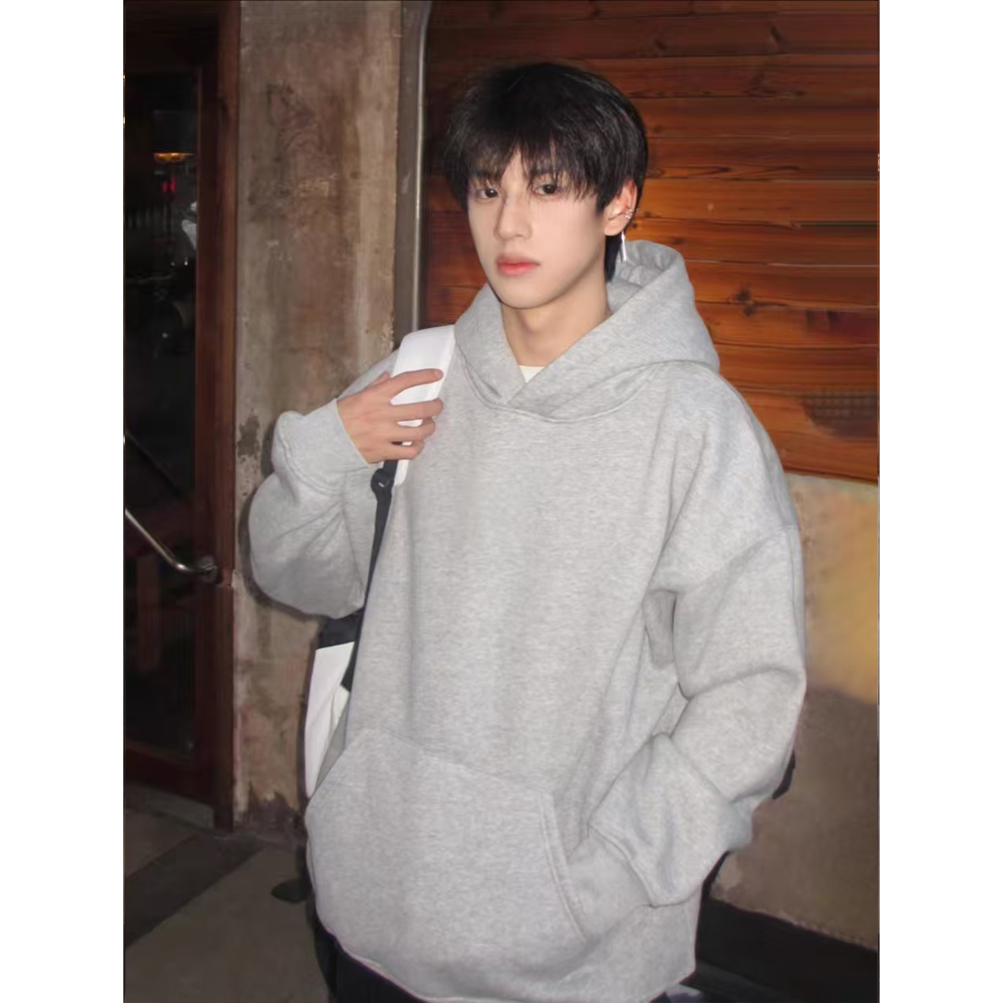 【全场五折】浅灰色加绒加厚卫衣