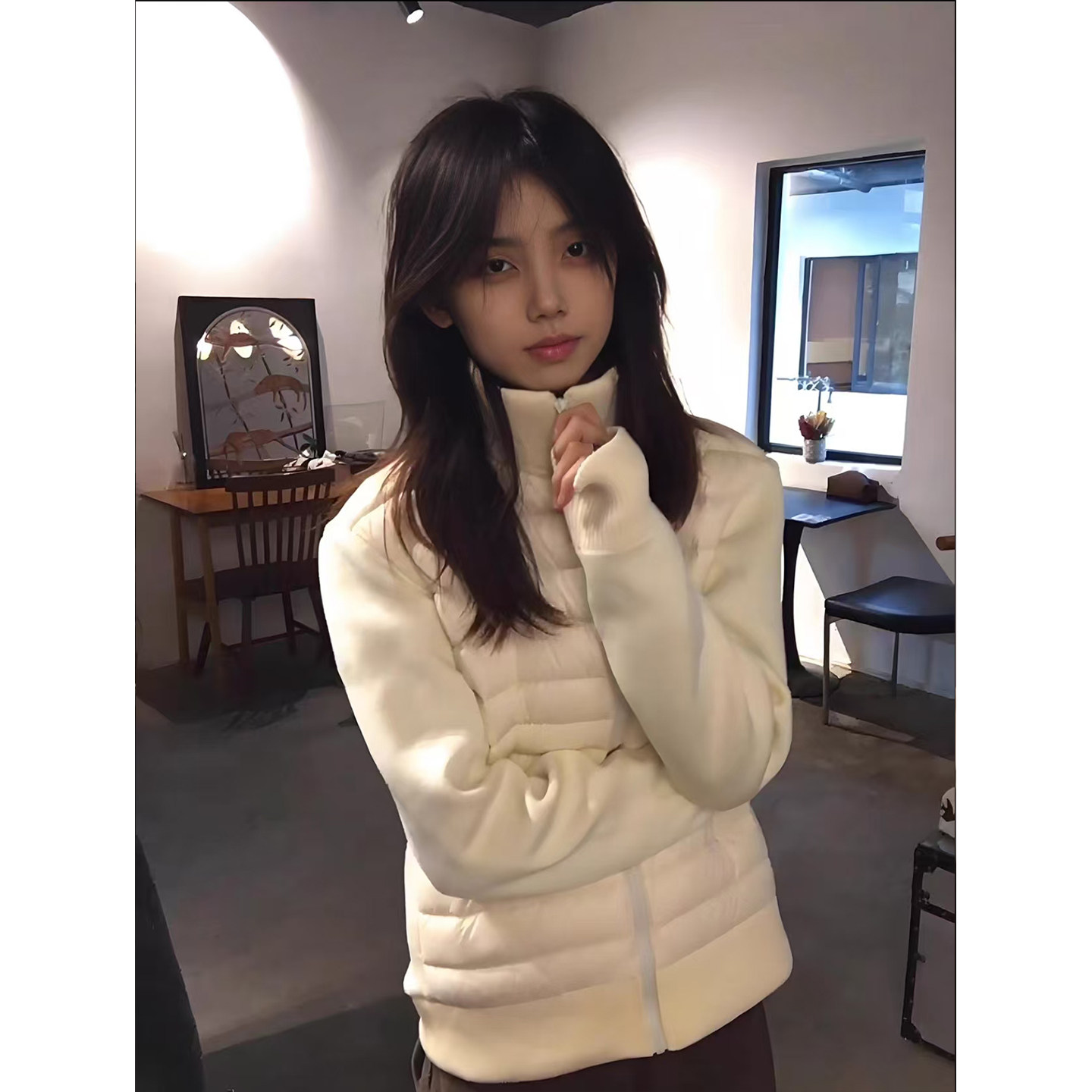 【全场五折】白色轻薄排骨羽绒服