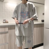 浅灰色