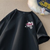 黑色