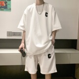 白色