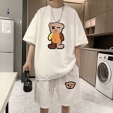 白色
