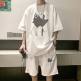 白色