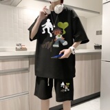 黑色