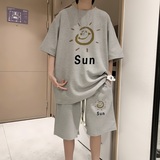 浅灰色