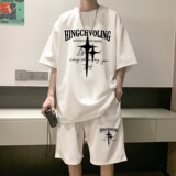 白色