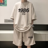 卡其色
