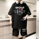 黑色