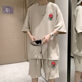 卡其色