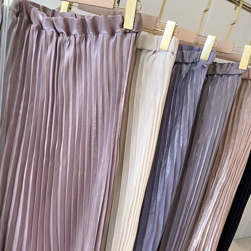 松紧高腰缎面金属色风琴百褶半身裙女春夏长款显瘦大摆A字裙