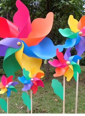 七彩木杆风车儿童玩具幼儿园景区户外装饰24CM32CM园林大风车