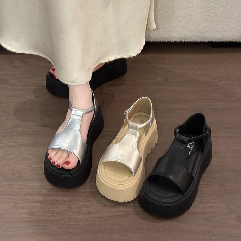 厚底松糕凉鞋女夏季2026新款小个子增高露趾高跟休闲配裙子包跟