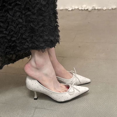 法式水钻波点小猫跟尖头高跟鞋