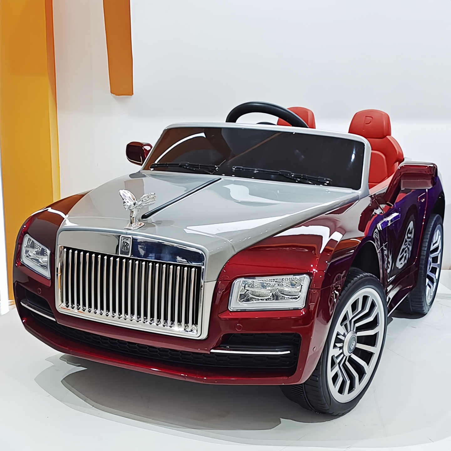 儿童周岁生日礼物送劳斯莱斯汽车