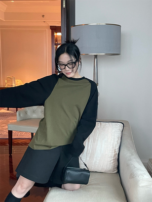 休闲舒适拼色插肩袖长袖T恤