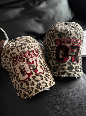 TAAK美式复古潮牌豹纹字母破洞鸭舌帽子女春夏季街头显脸小棒球帽