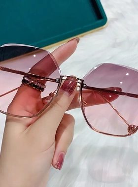 自带妆容感半透明太阳镜唯美墨镜