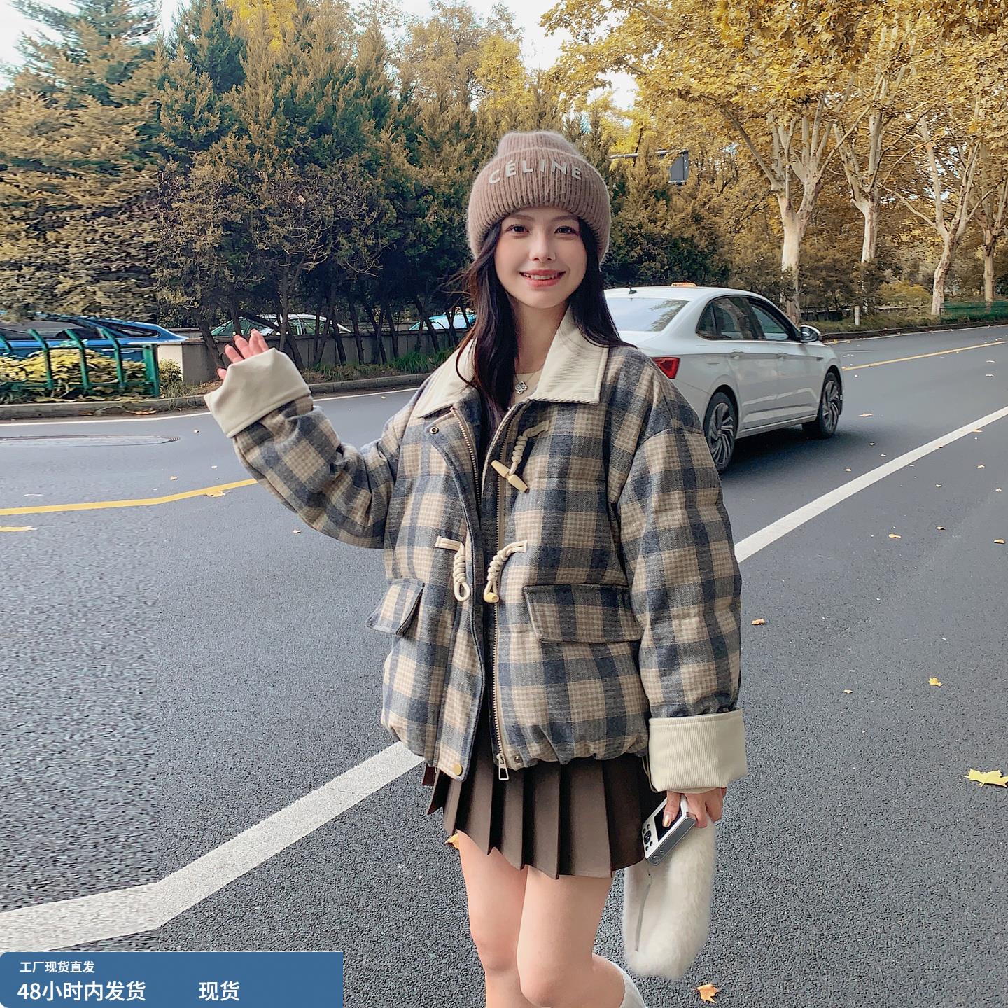 蓝色小个子牛角扣学院风格子羽绒服女冬季2025新款90白鸭绒段外套