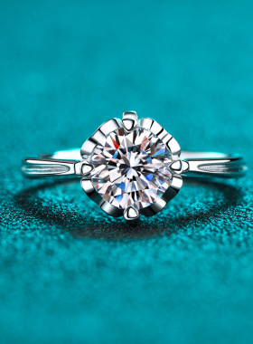 s925银镀PT950铂金女戒莫桑石指环爱心花托镀18K金戒指百搭送女友