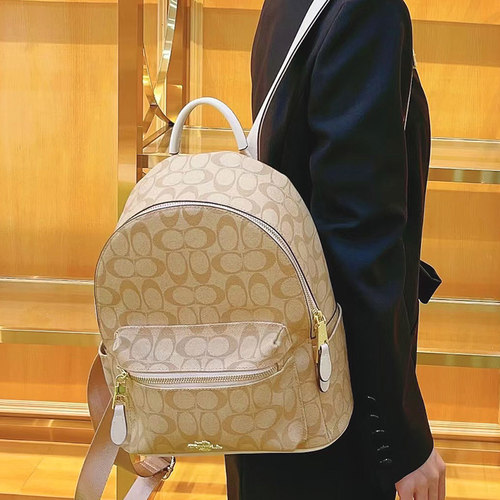 品牌背包时尚高级感双肩包女2025新款真皮印花旅行轻便大容量书包