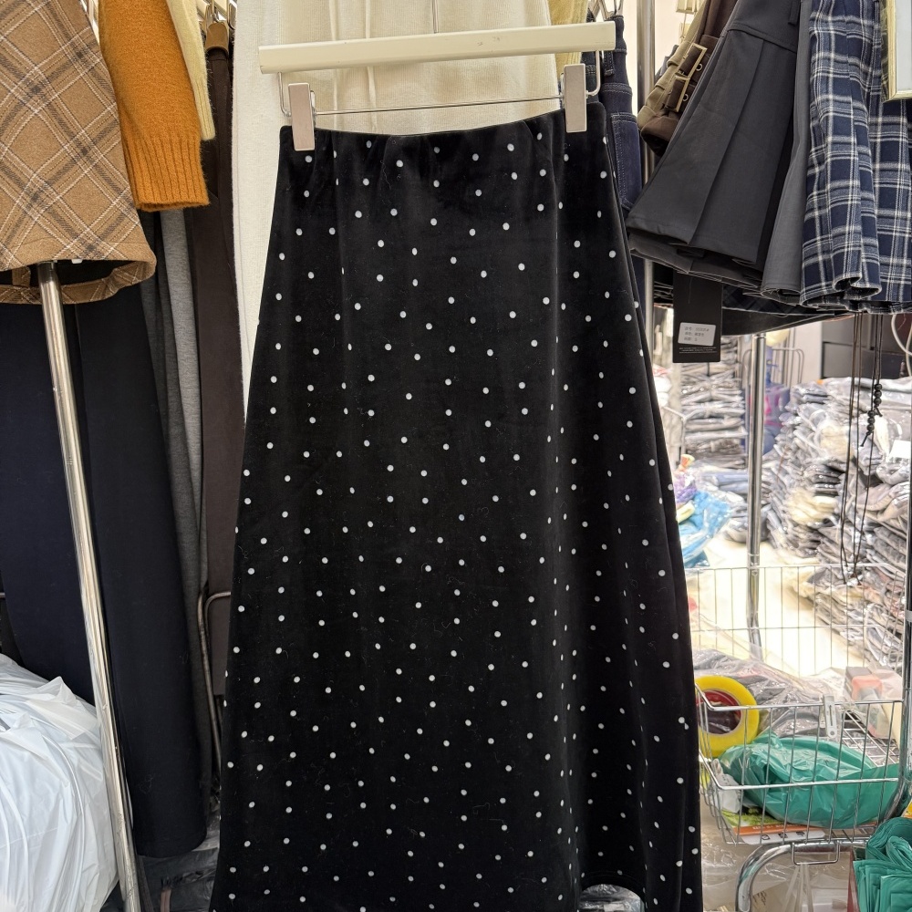 法式高级感丝绒波点高腰松紧半身裙时尚百搭加绒秋冬A字裙女3302