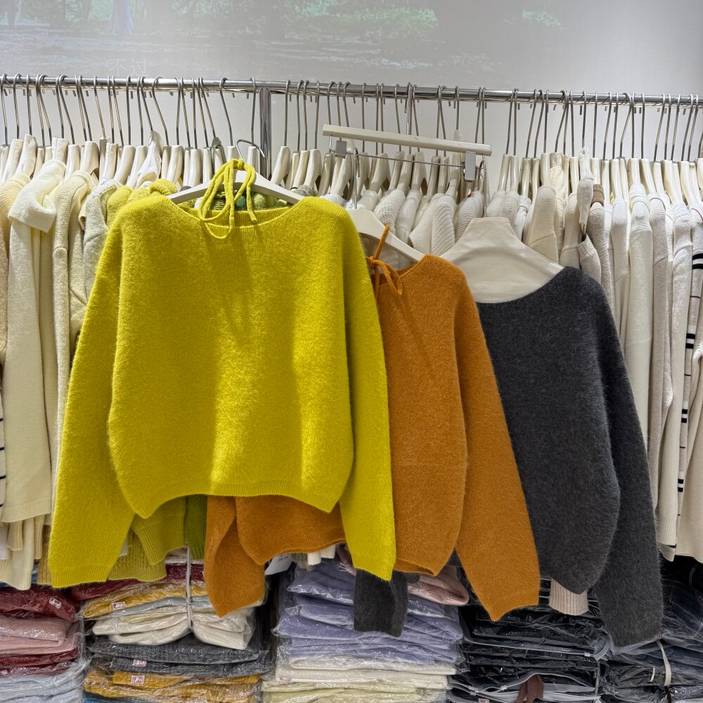 冬季软糯浣熊毛宽松圆领针织衫小个子百搭休闲配绳子毛衣女10633