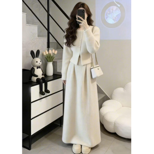 法式气质针织连衣裙子女秋冬季2026年新款韩系巨好看两件套装长裙