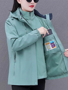 冲锋衣女三合一可拆卸外套秋冬装大码户外时尚加厚保暖棉服登山服