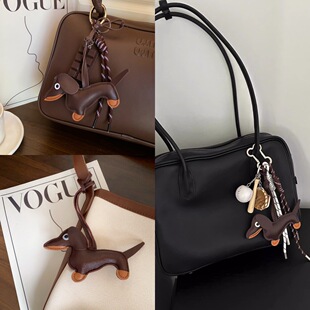 腊肠狗包包挂件高级感可爱公仔配饰女生精致小饰品轻奢风玩偶