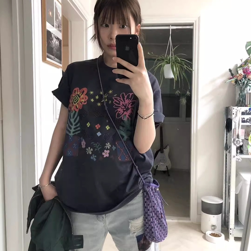 趣味花卉印花圆领宽松显瘦T恤