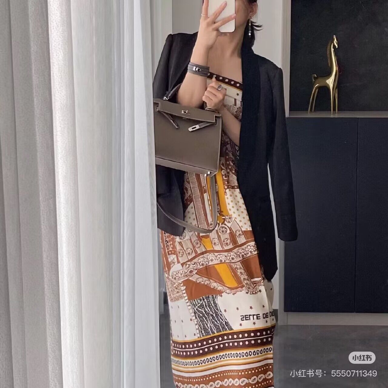 欧美小众款丝羊绒大方巾两用