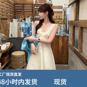 法式扭结v领无袖收腰蕾丝拼接连衣裙女2026春夏季千金风双层裙子