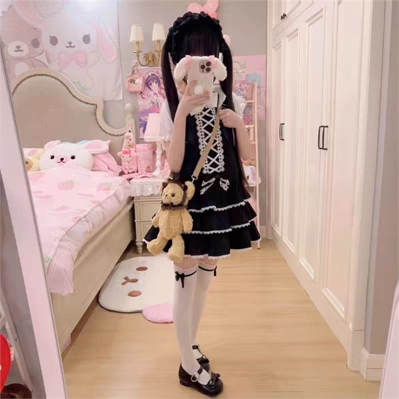 可爱少女萌妹连衣裙lolita古早昭和蛋糕三层裙摆背带裙衬熊之原创