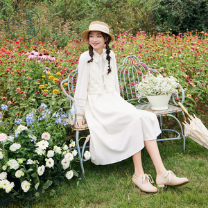 紫涵镂空马夹纯白连衣裙两件套女春秋季新款文艺森女系时尚套装裙