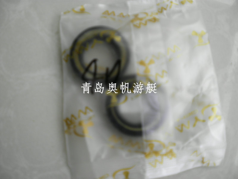 海的雅马哈螺旋桨船外机图片