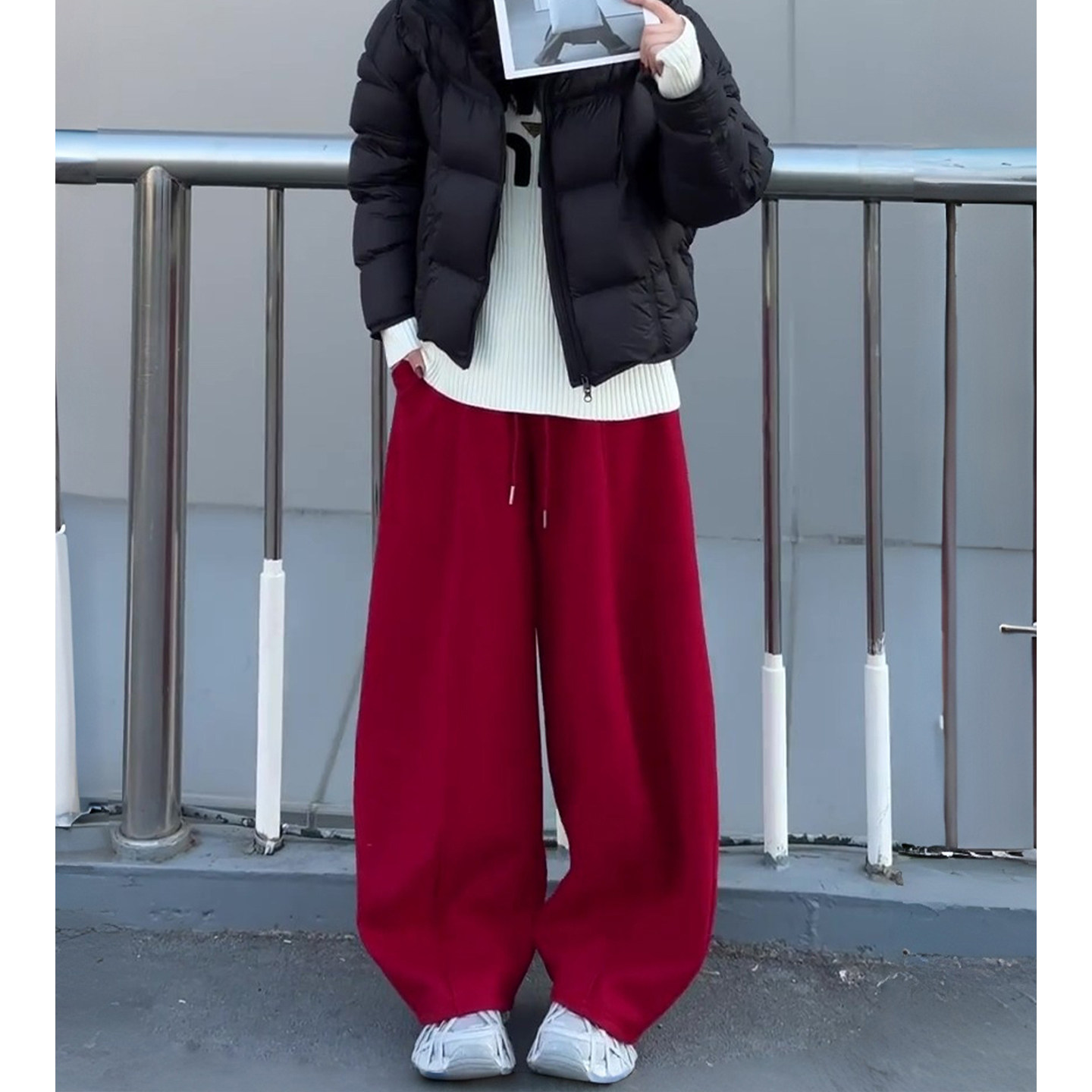 红色韩系弯刀裤女冬季2026年新款加长款慵懒风高腰显瘦阔腿休闲裤