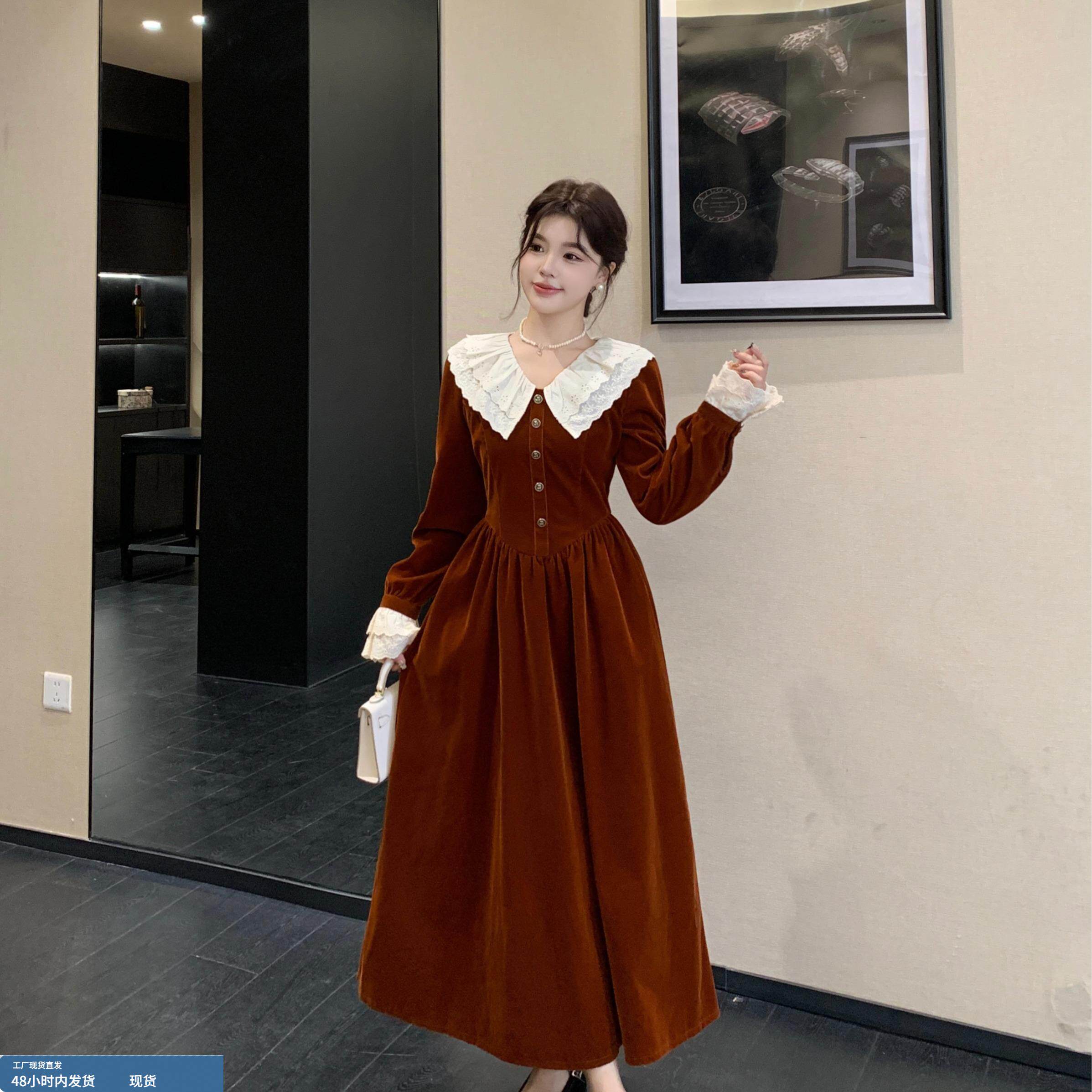 清冷富家千金穿搭女秋冬大码胖mm显瘦遮肚子娃娃领收腰丝绒连衣裙